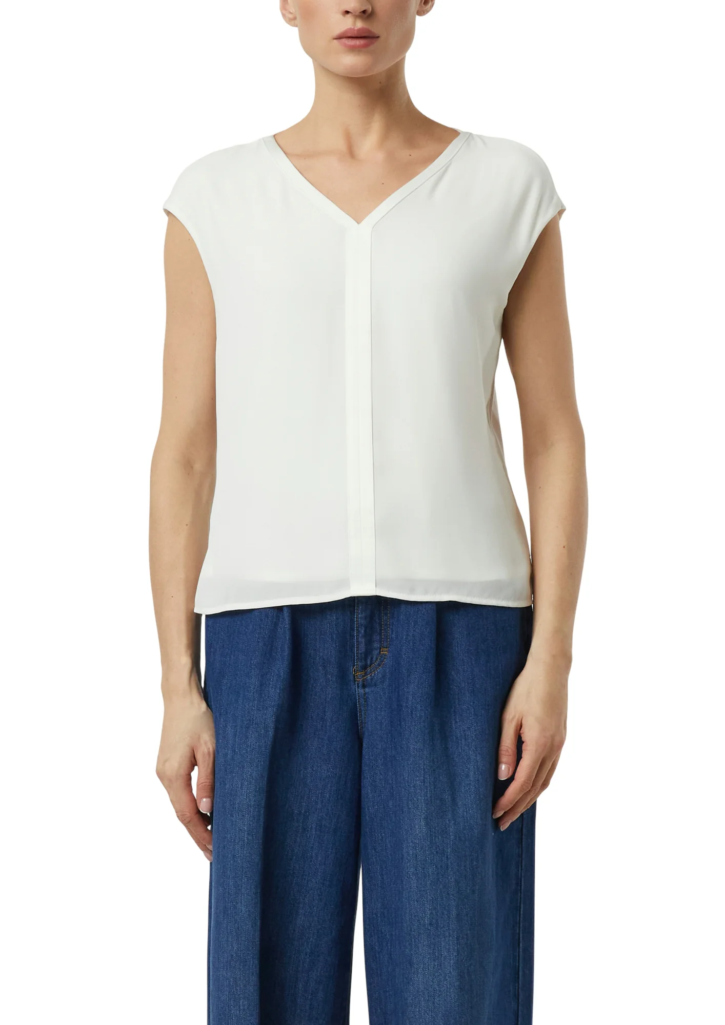 T-Shirt - Image 4