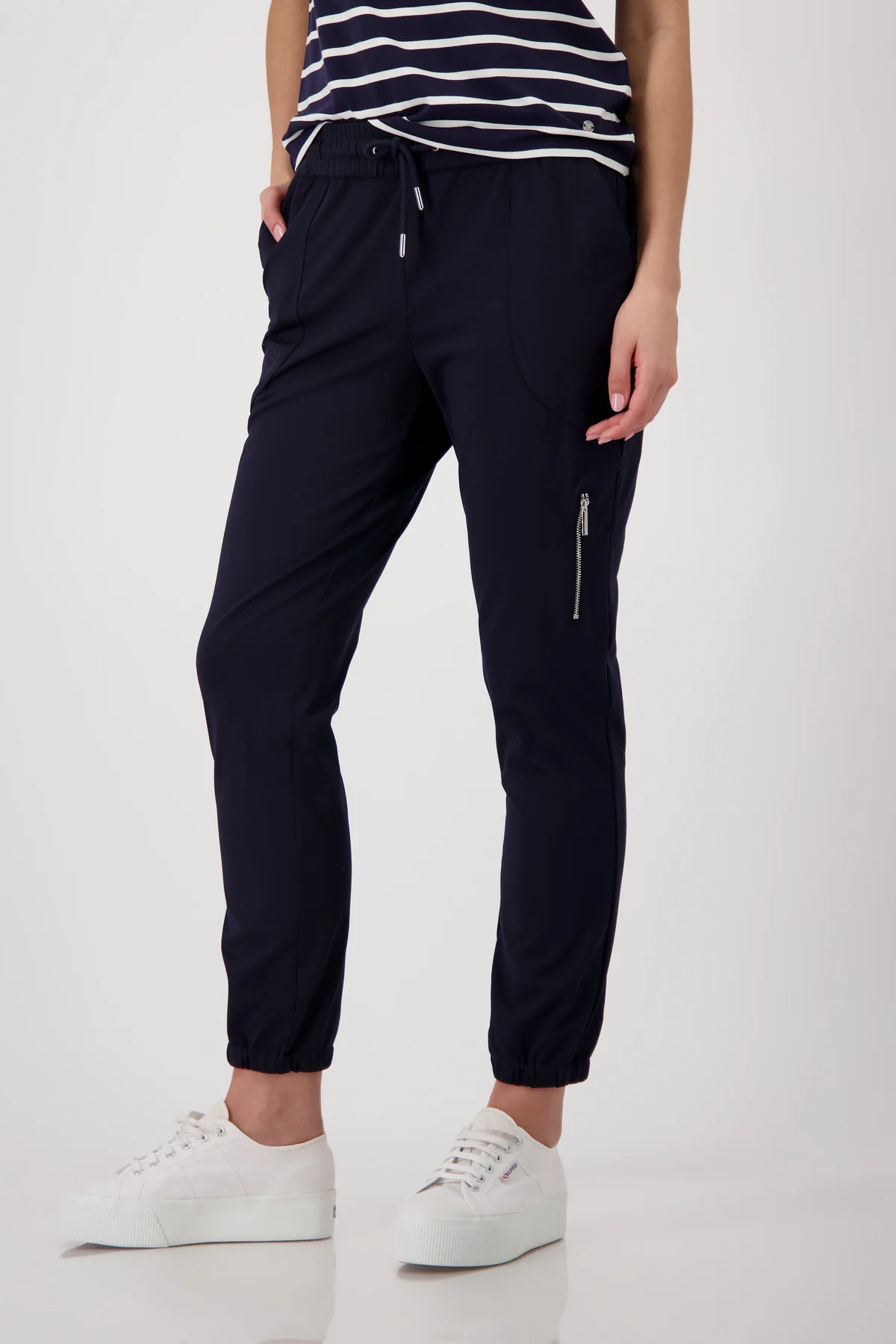 Jogger mit Reißverschlusstasche - Image 3