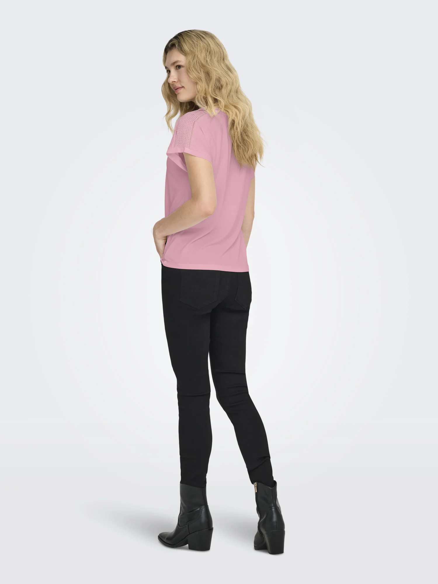 T-Shirt - Image 4
