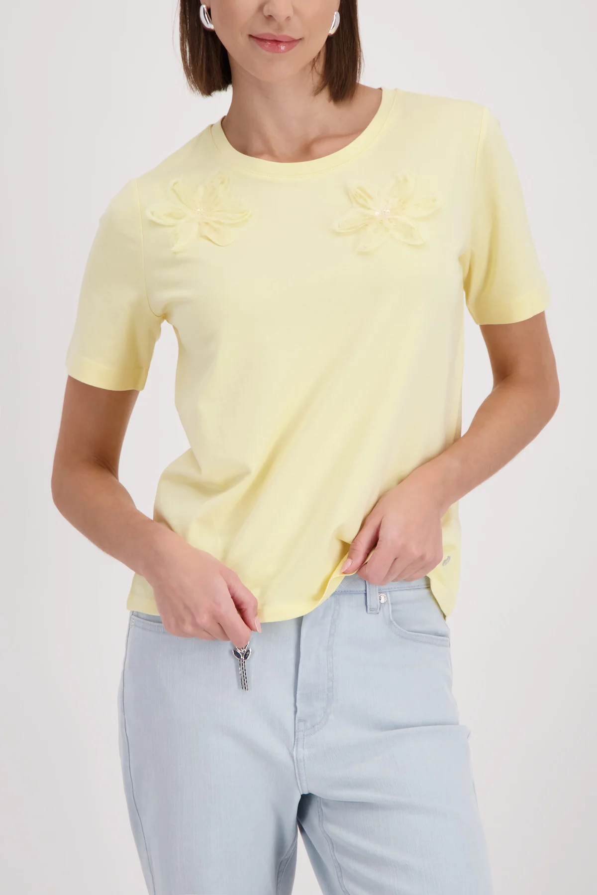 T-Shirt mit 3D-Blumen - Image 2