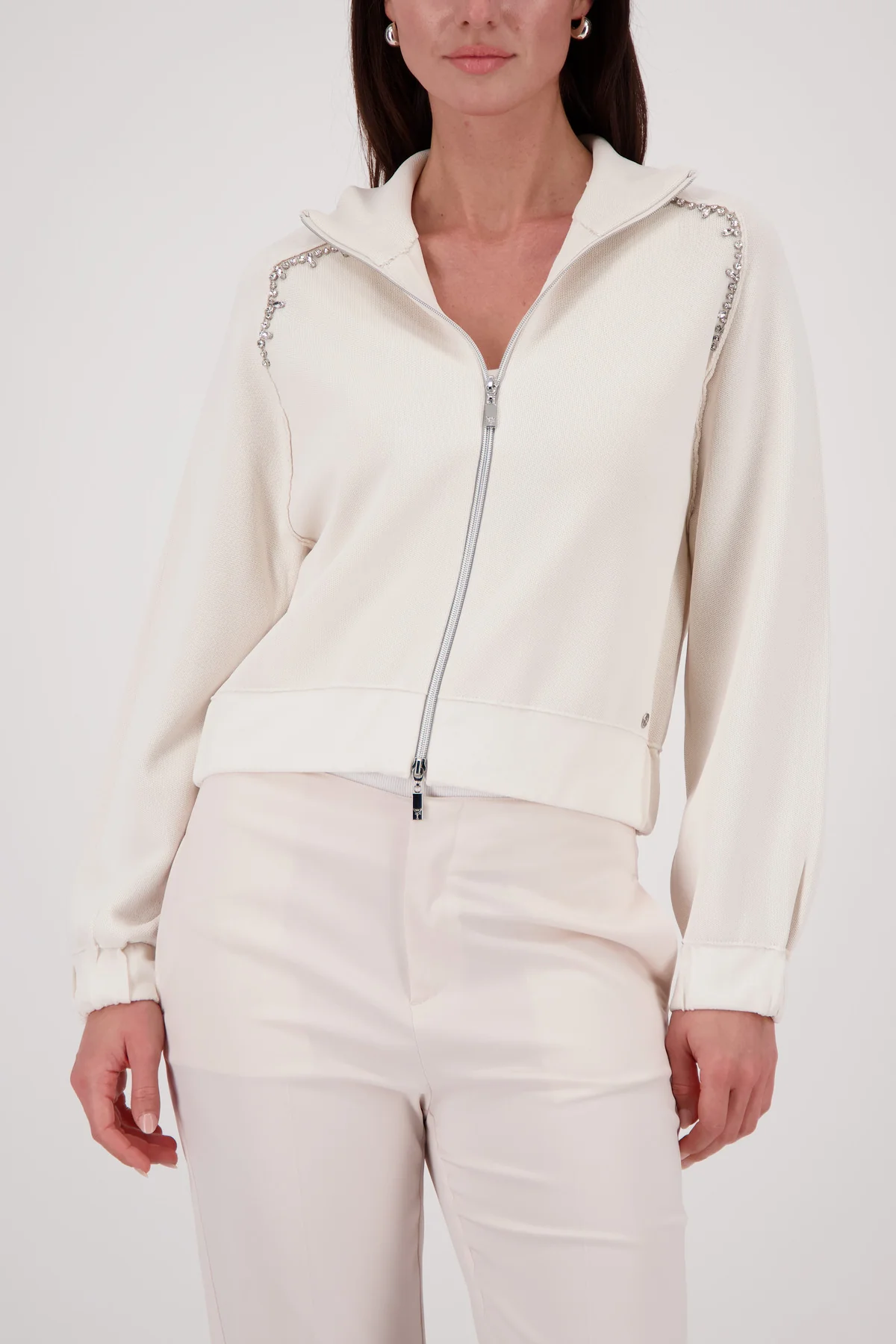 Strickjacke mit Schmuck - Image 2