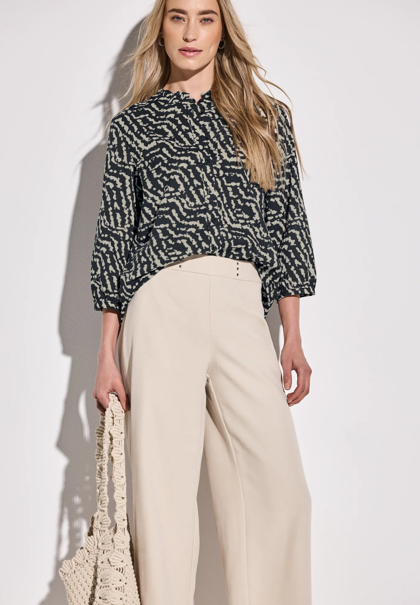 Print-Bluse mit Rüschen - Image 2