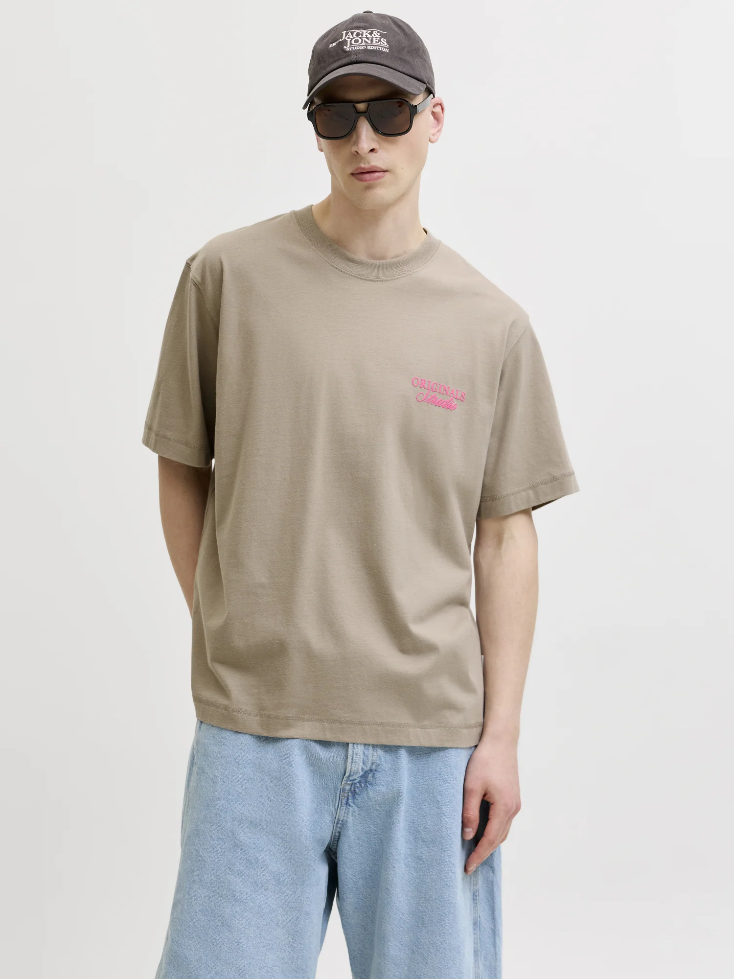 T-Shirt mit großem Rückenprint - Image 12
