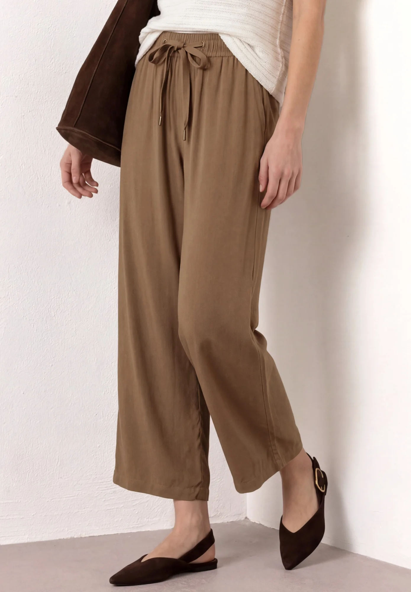 High Waist Wide Leg Hose - Image 5