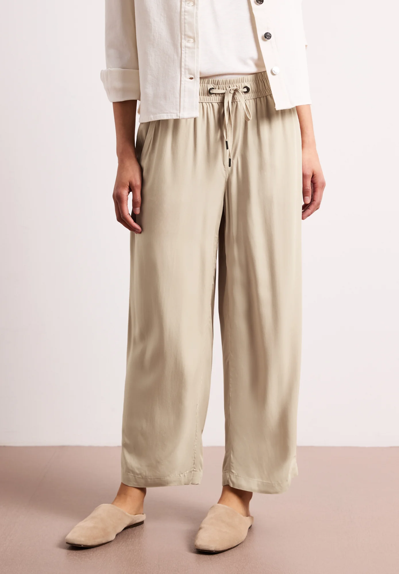 High Waist Wide Leg Hose - Image 6