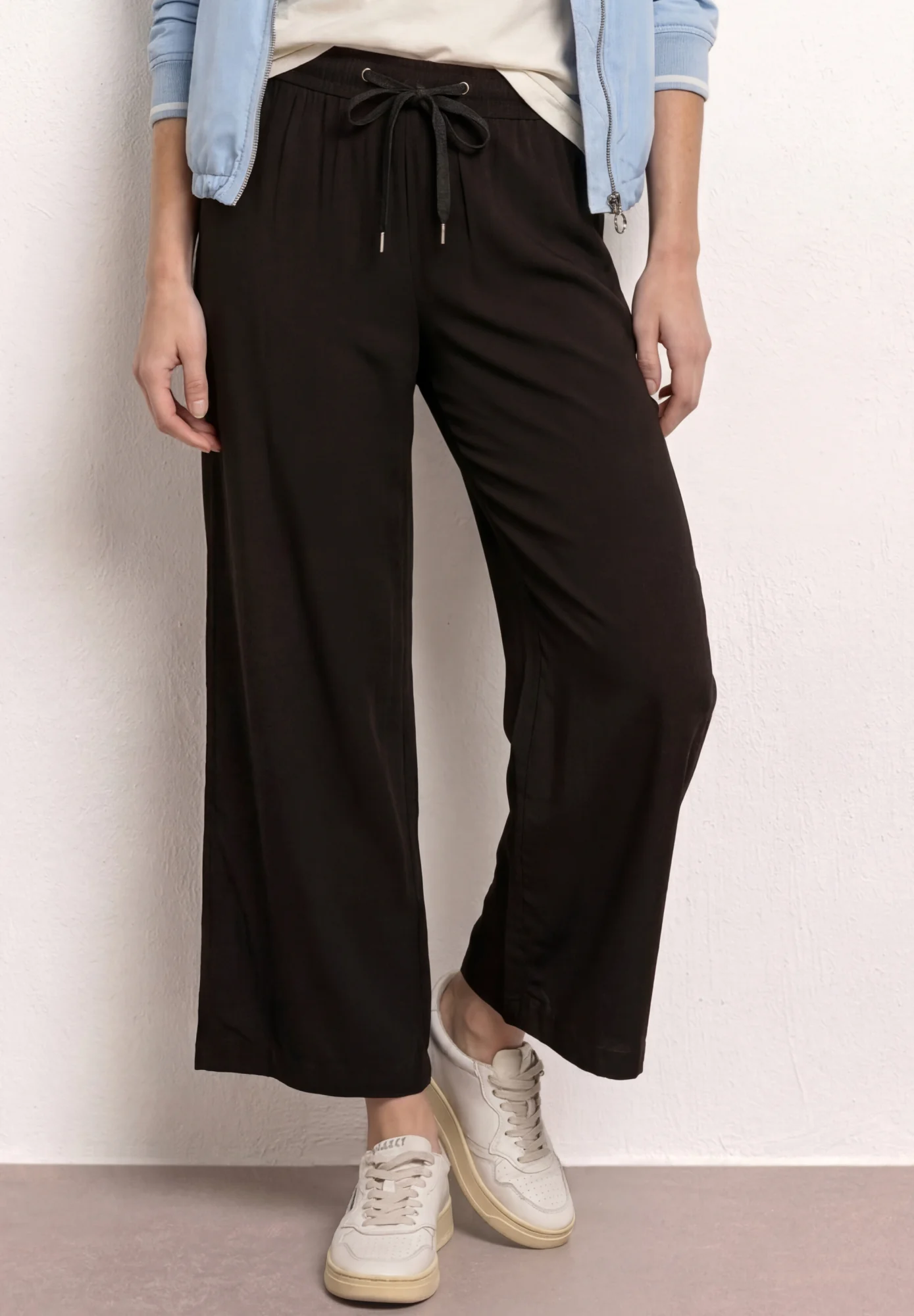 High Waist Wide Leg Hose - Image 8