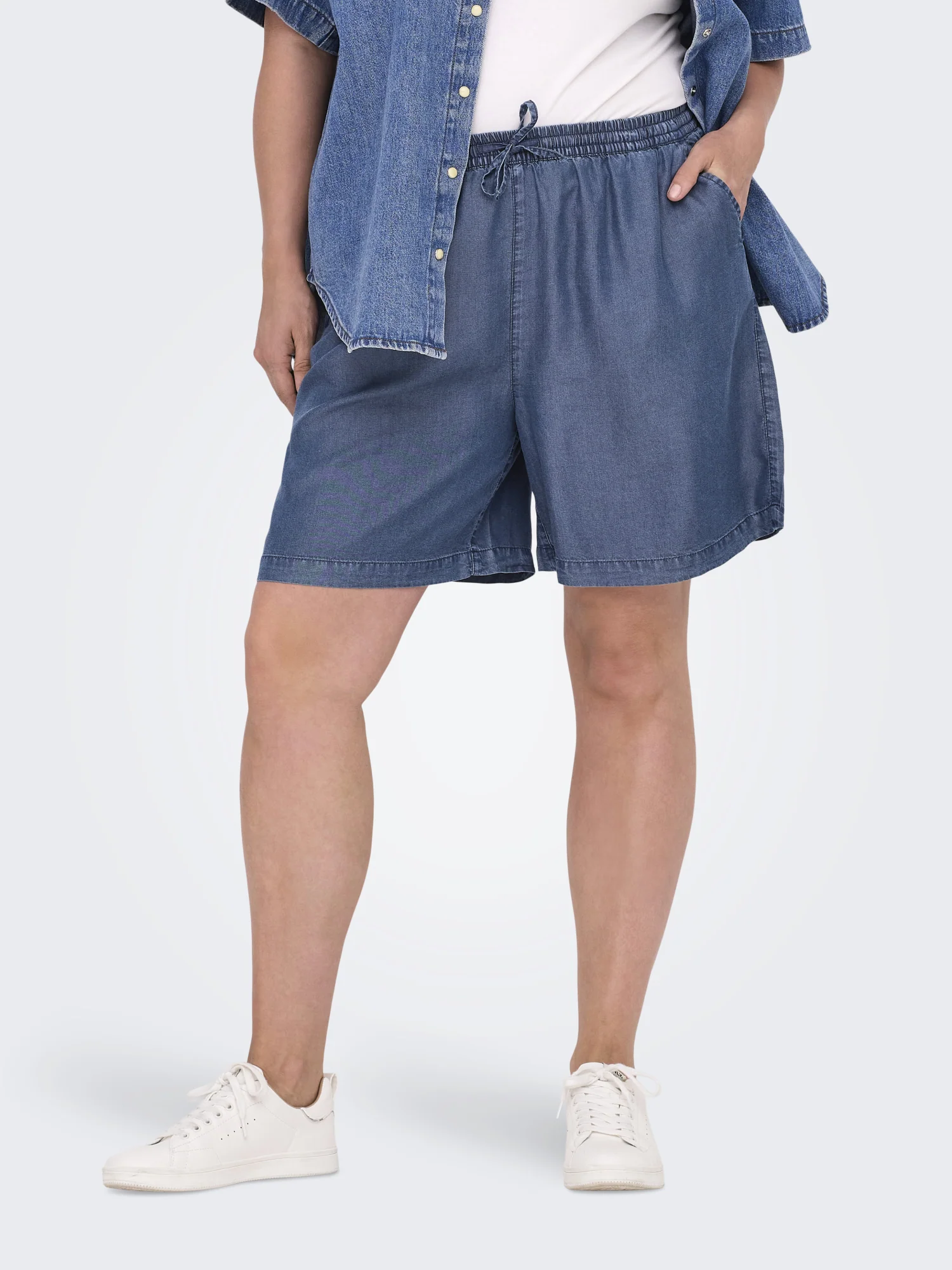 Lässige Shorts - Image 2