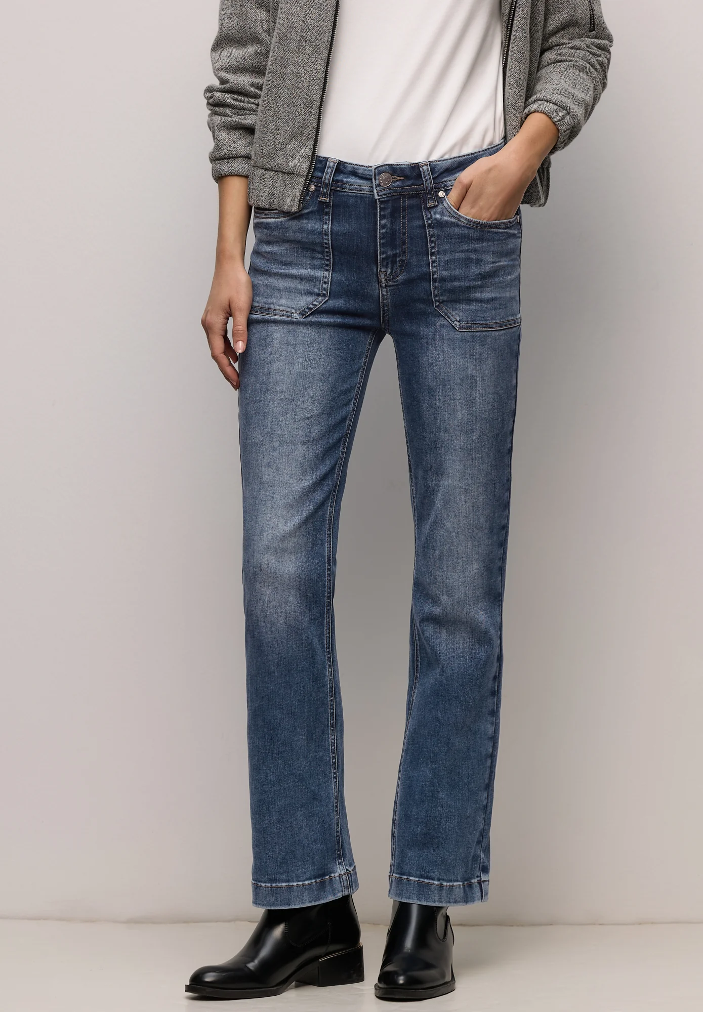 Bootcut Jeans - Image 2