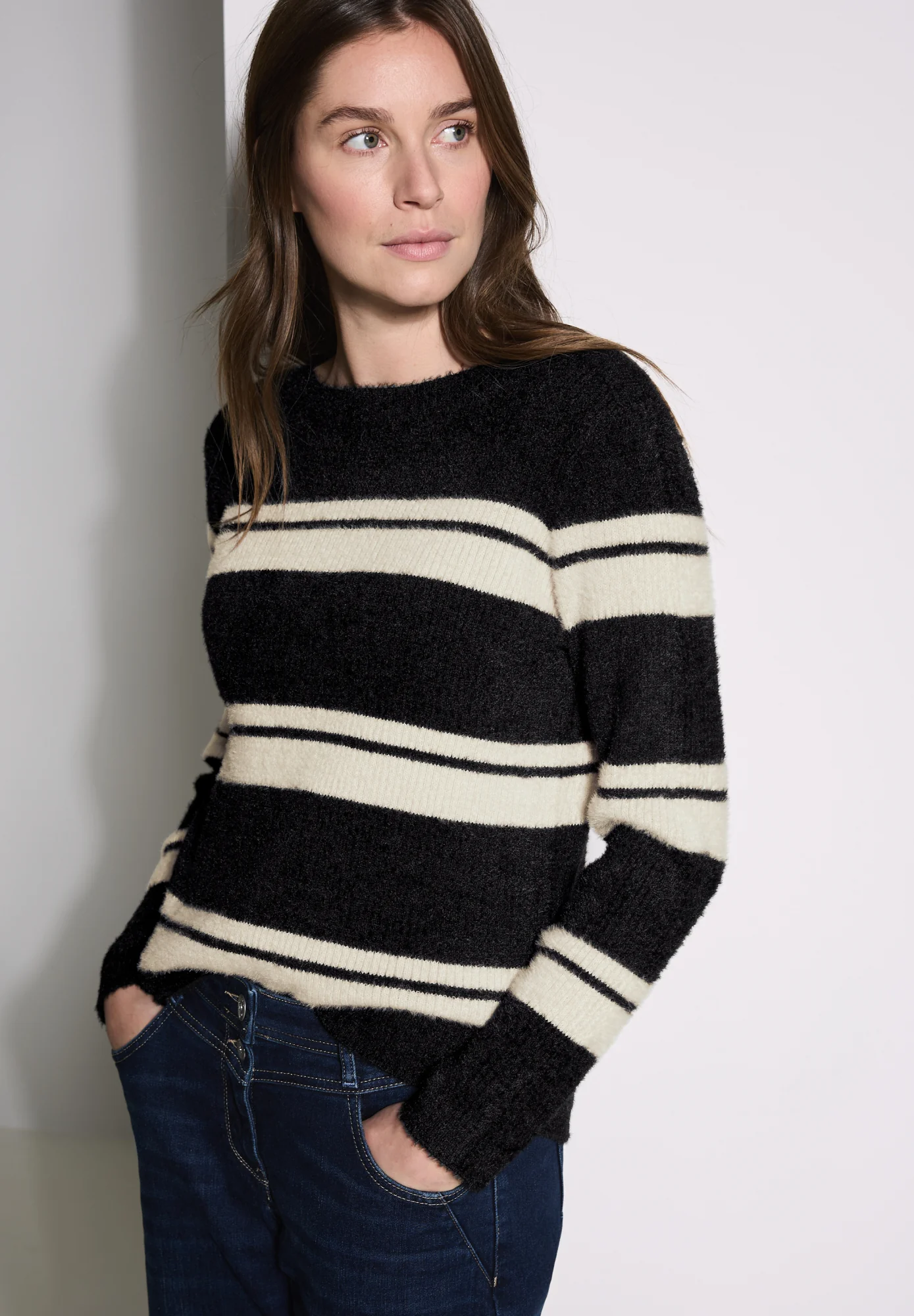 Gestreifter Pullover - Image 2