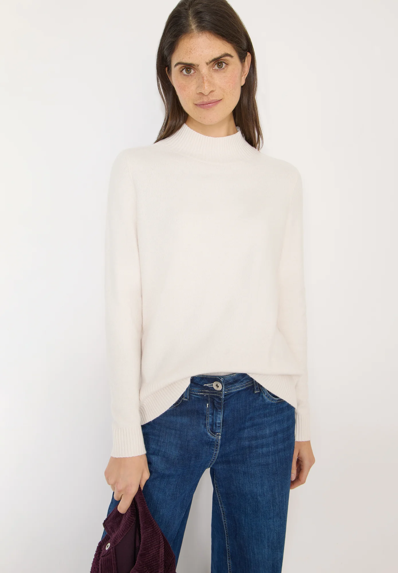 Cosy Turtleneck Pullover - Image 4