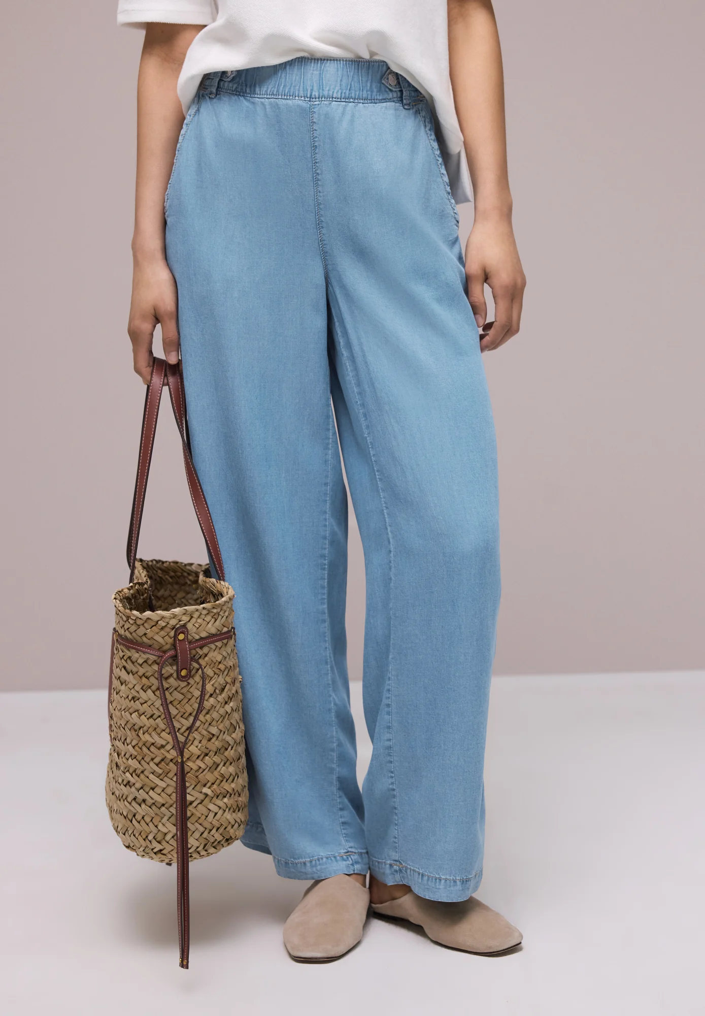 High Waist Wide Leg Hose mit Knopfdetails - Image 2