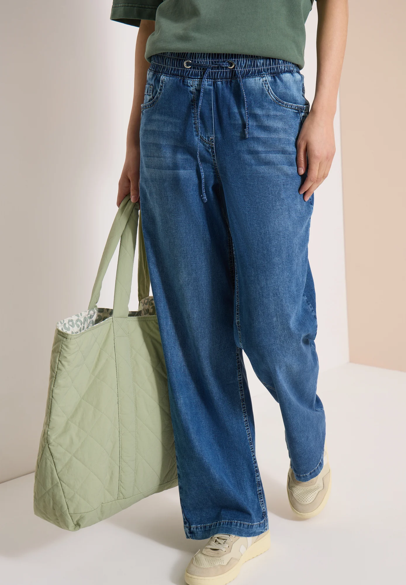High Waist Wide Leg Jeans - Image 2