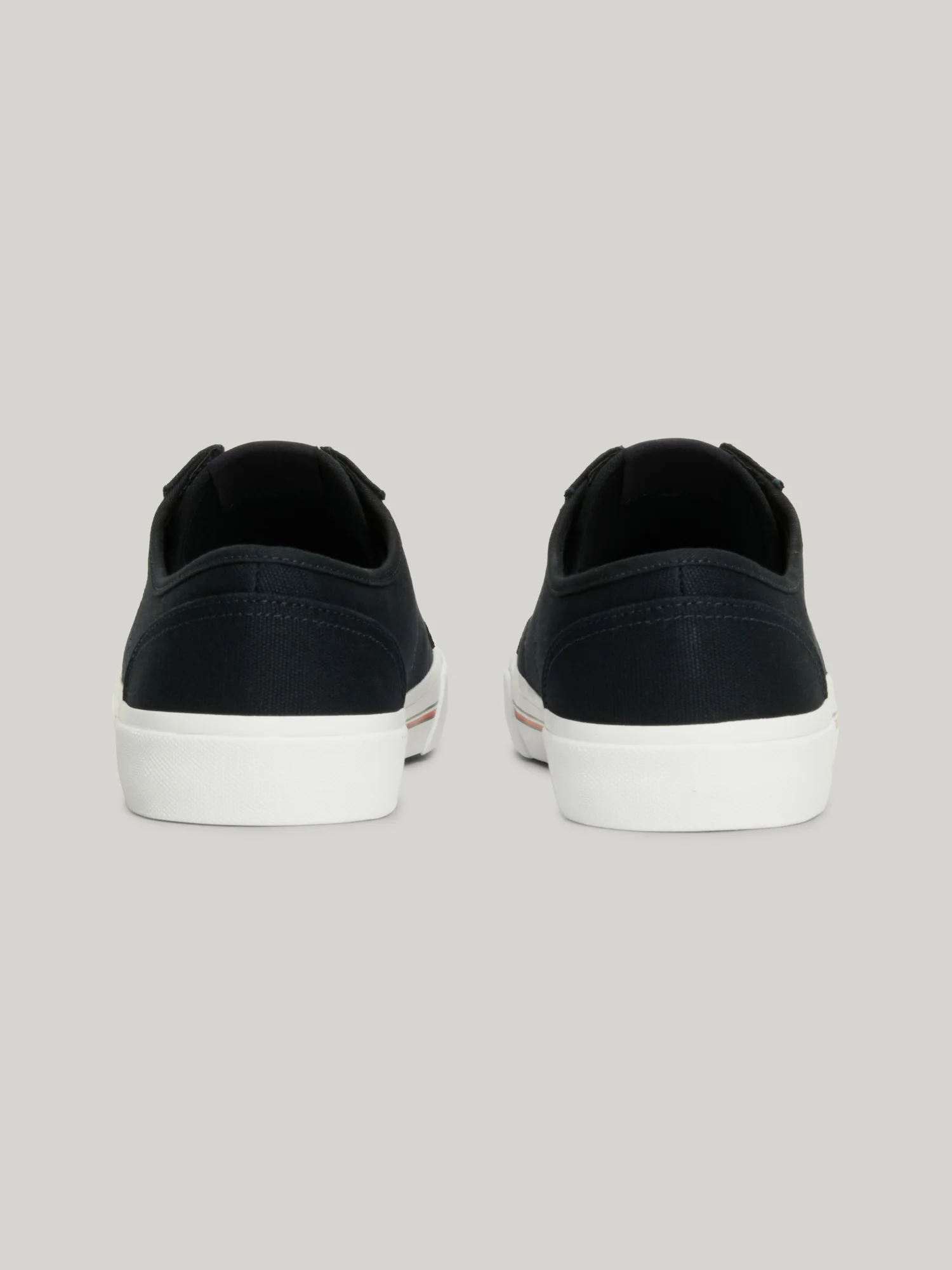 Sneaker - Image 4
