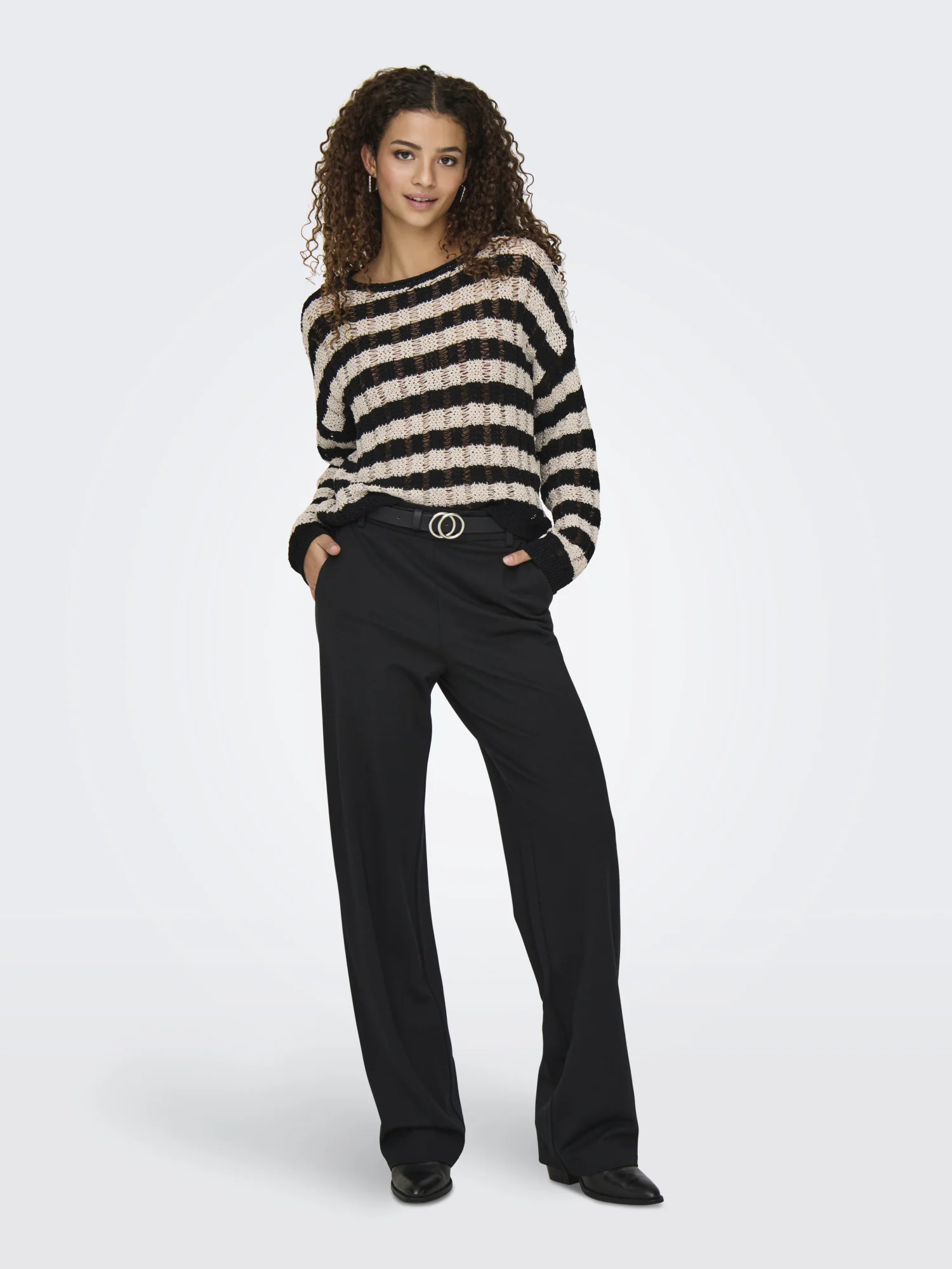 Stoffhose mit weitem Bein - Image 4