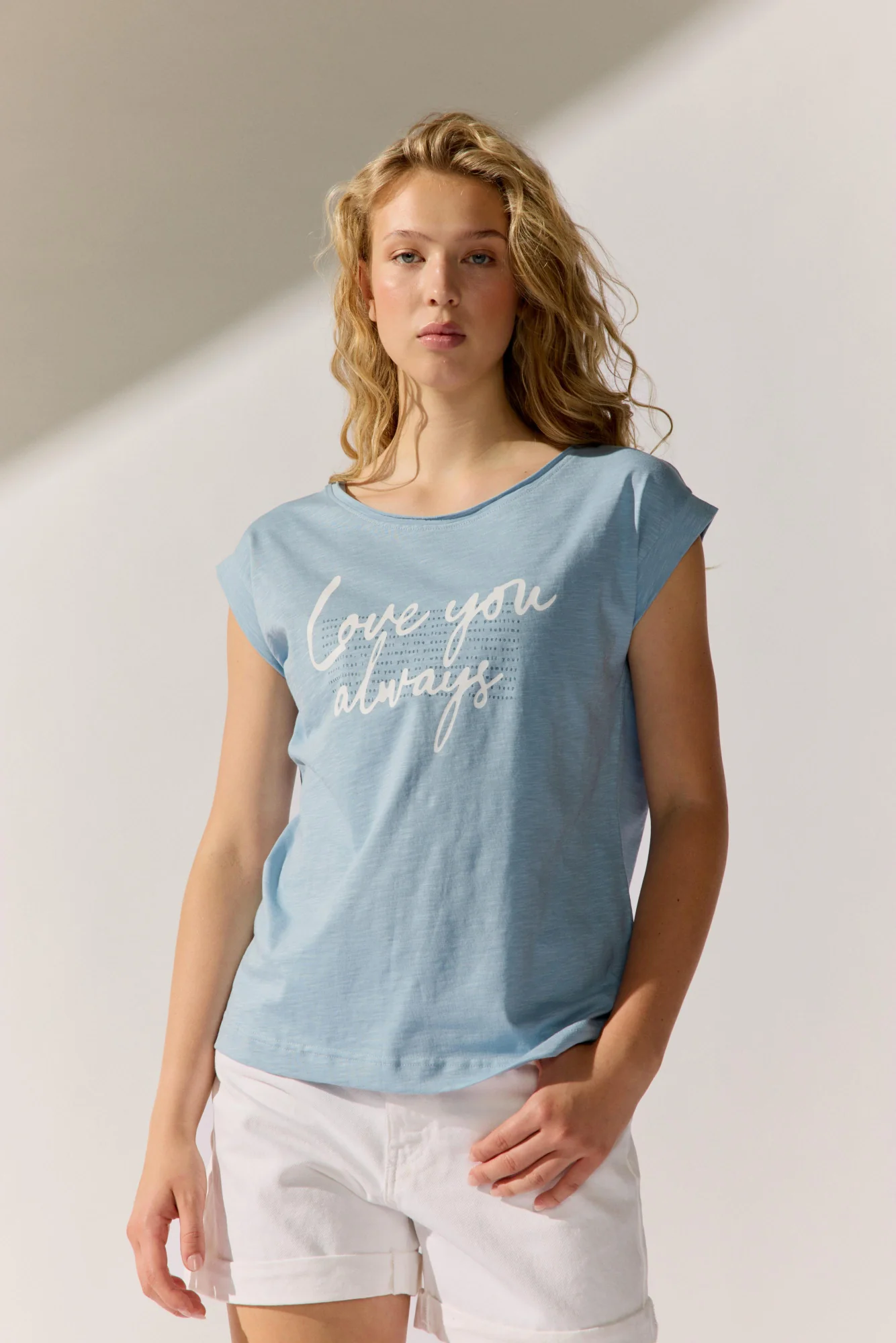 T-Shirt "Love always" - Image 3