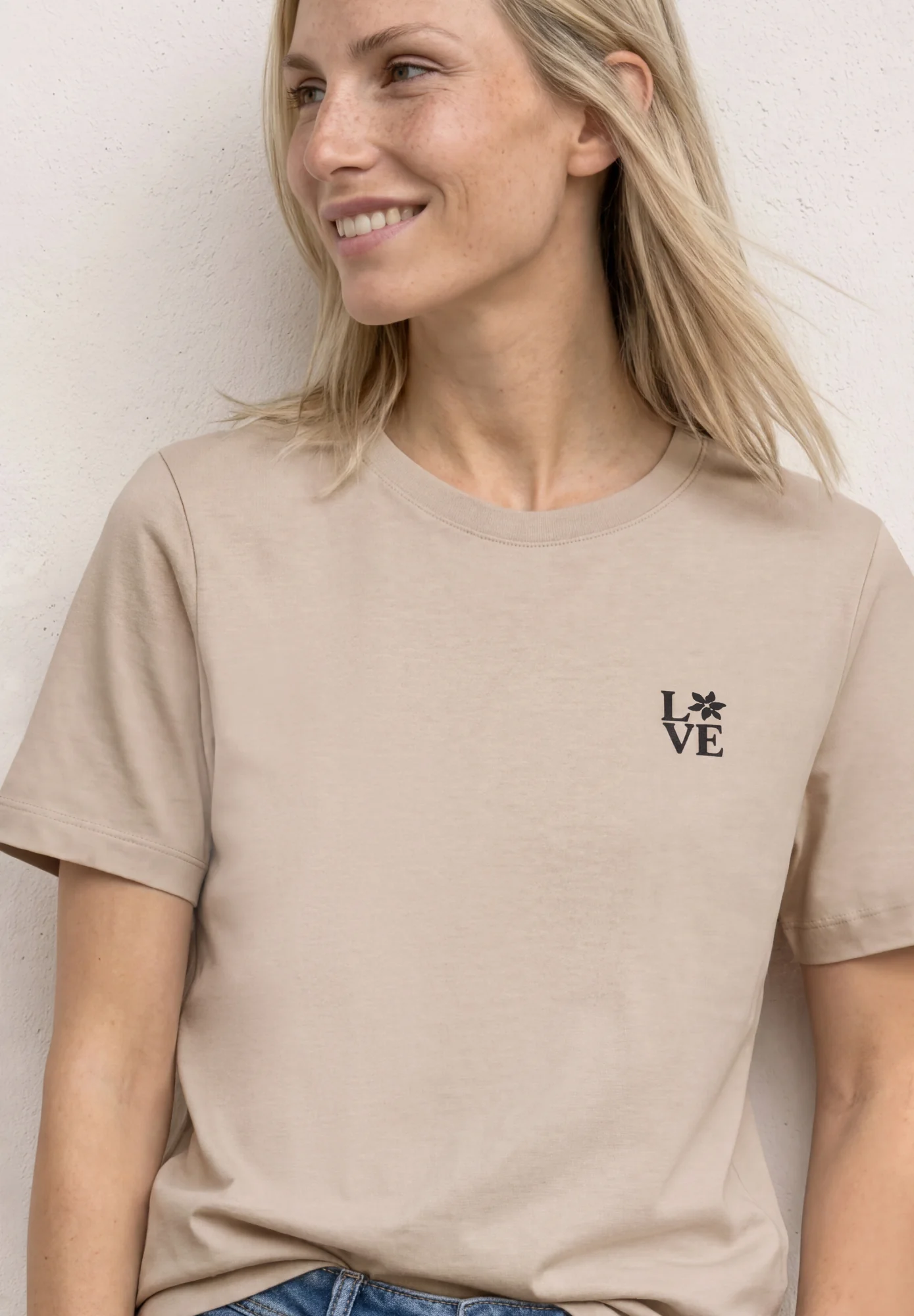 T-Shirt mit Rundhals und Printdetail - Image 8
