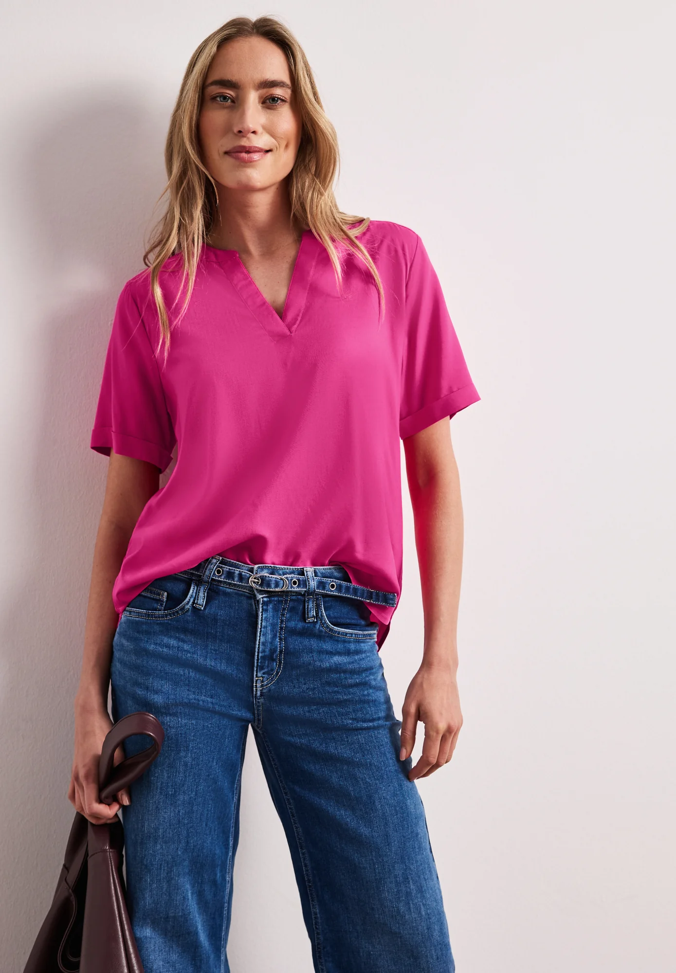 Kurzarm Bluse mit Split Neck in Unifarbe - Image 2